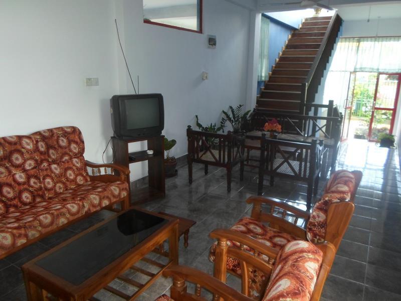Kingdom Gate Hotel Katugastota Екстериор снимка